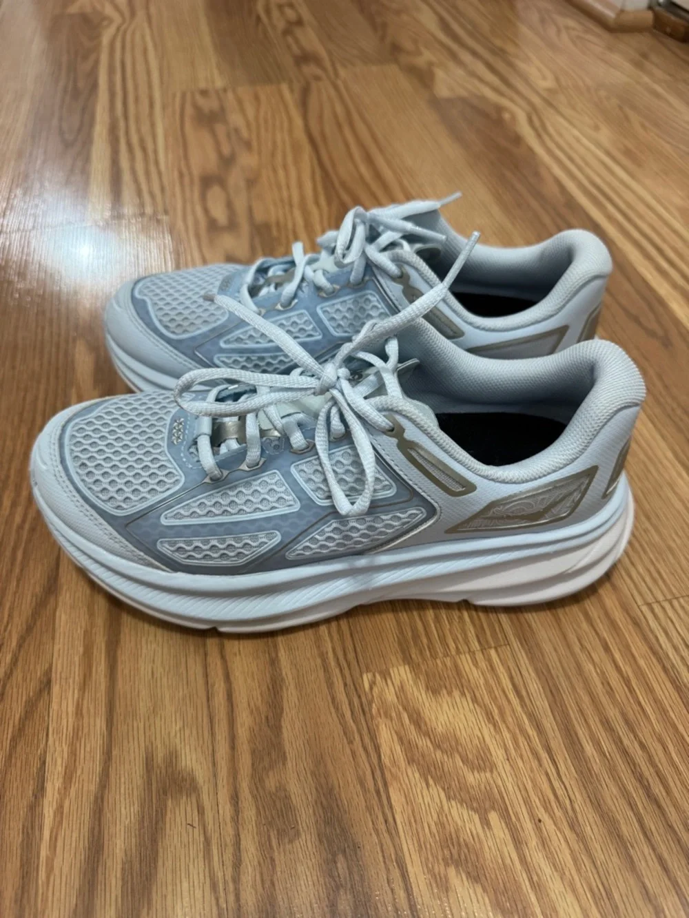 Hoka Clifton 9 Sneakers